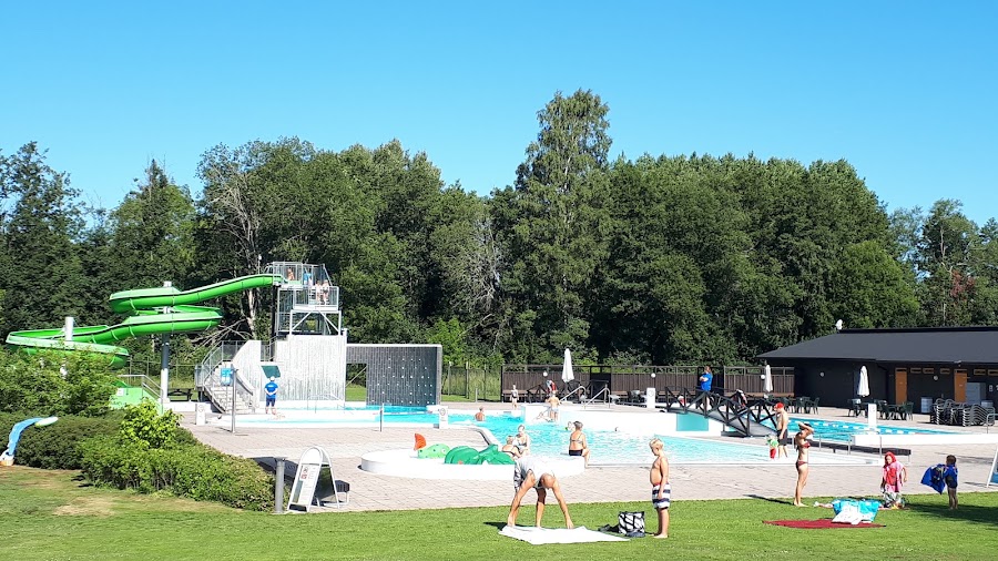 Hallstaviks utomhusbad