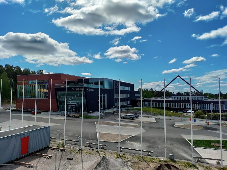Lugnets simhall